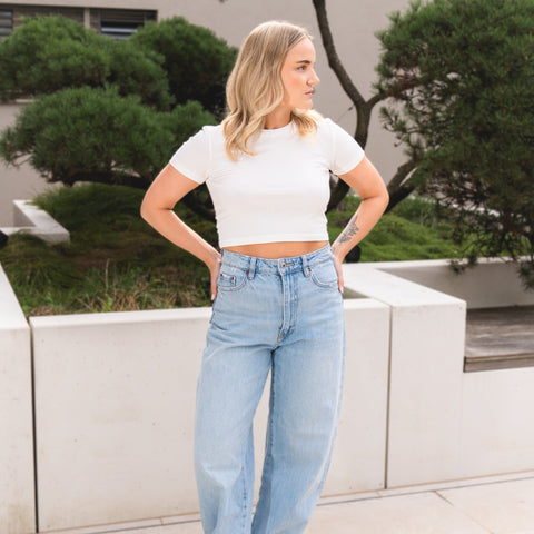 URSIDE WHITE CROP TOP